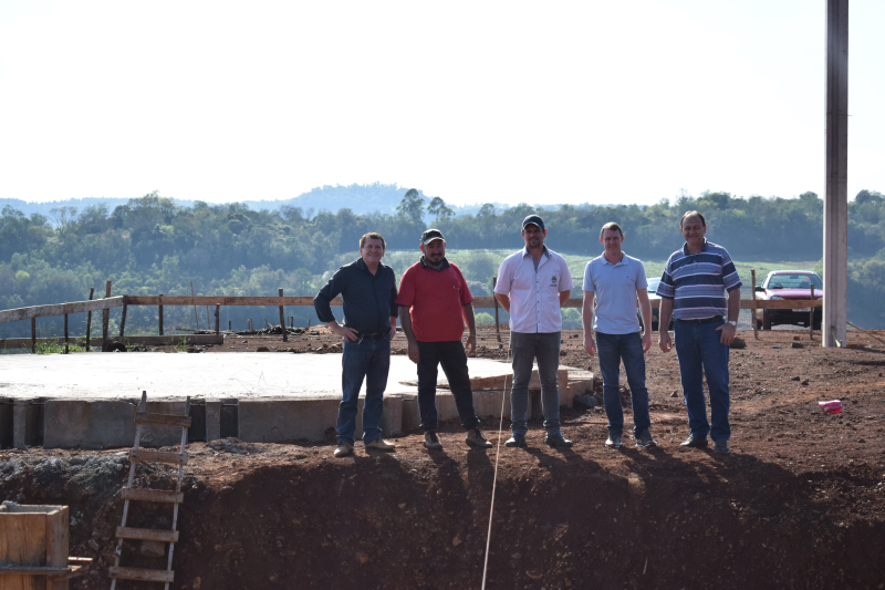 andamento de obras, melhorias e recuperação de estradas 